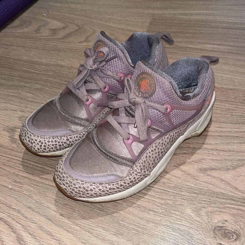 Nike Air Huarache in Lavender (Size 6)